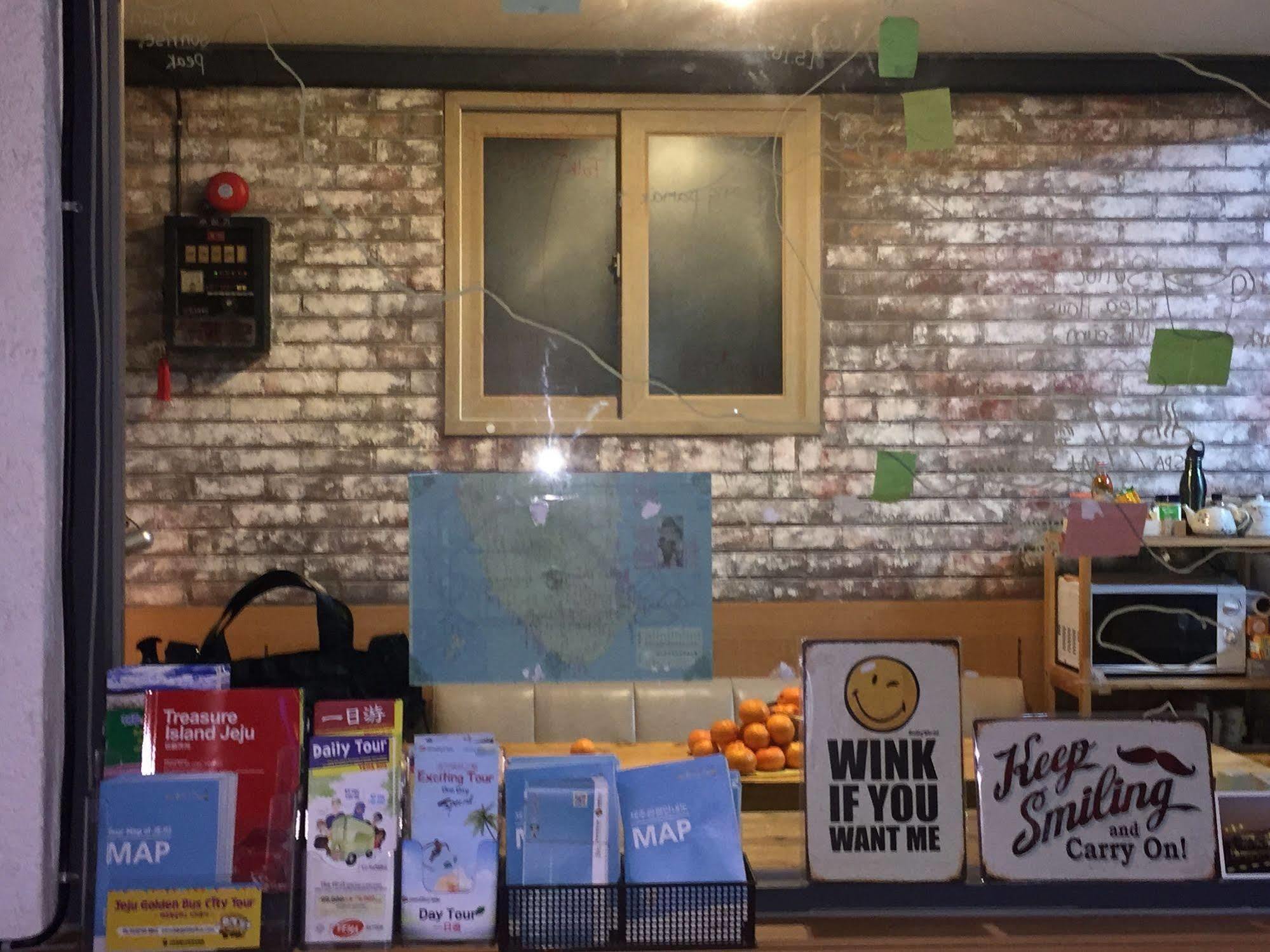 Backpackers In Jeju City Center Exterior foto